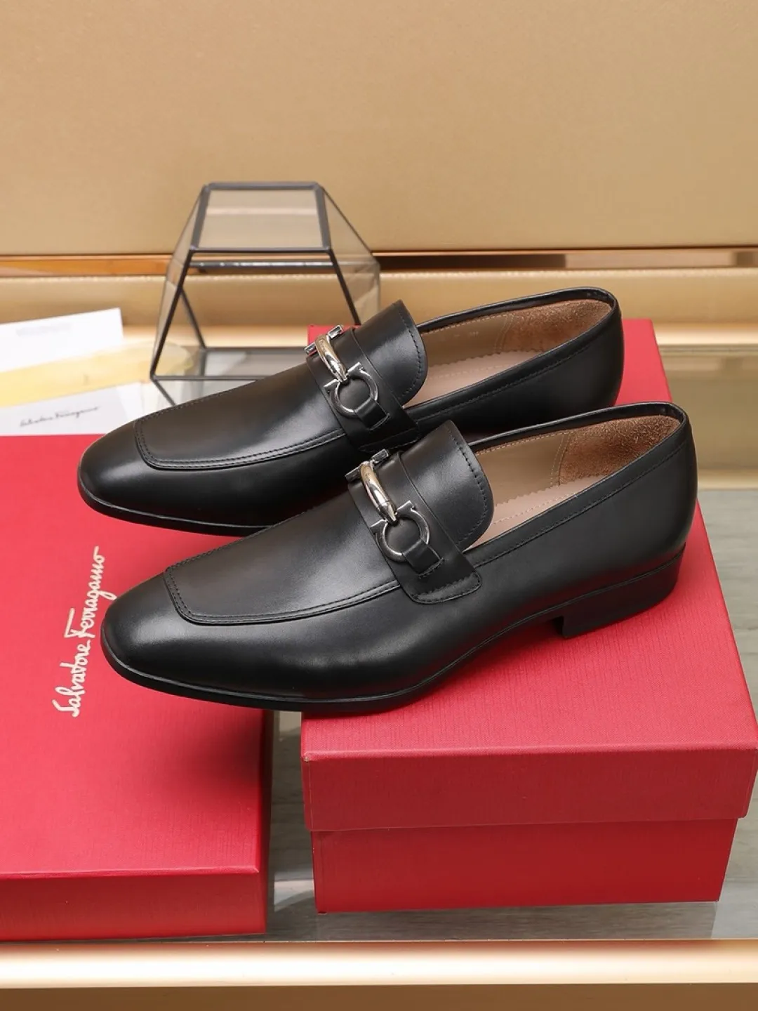 P620💰🔥《Ferragamo》👏Latest • High-end top brand luxury ~ purchasing agency, top quality ~. New fashionable business men's shoes🔜The uppers are made of original open-edge beaded cowhide➕cowhide·lining, with fine workmanship. The original stylish and soft combination wear-resistant and non-slip outsole is light and comfortable on the feet. The real thing looks better in real life. Size: 38/45